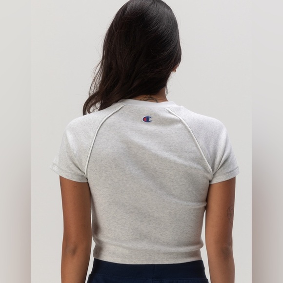 NWT - CHAMPION Rally Raglan Women's Crop Tee - Various Sizes - Picture 5 of 6